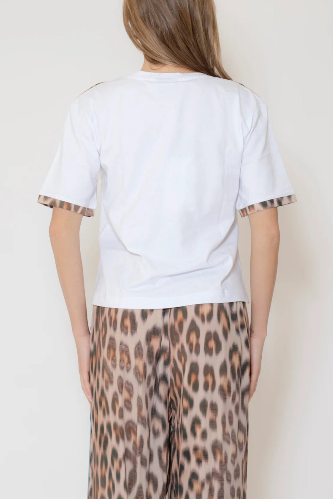SHIRT CON TASCHINO