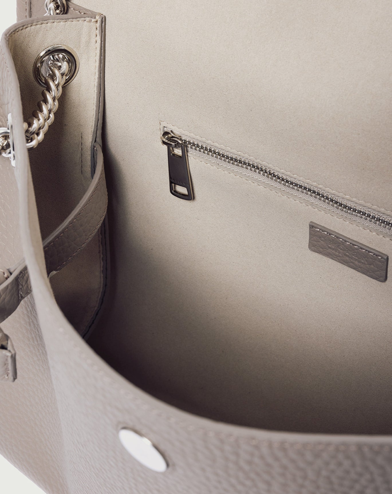Borsa Venus Soft Midi a spalla in pelle martellata